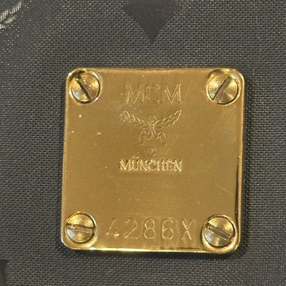 MCM Clutch - Picture 2 of 11